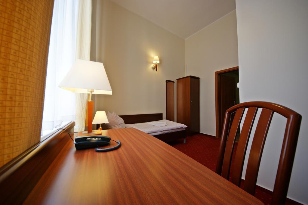Hotel Staromiejski Słupsk Quarto foto